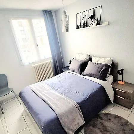 Avec Parking * Каркассон