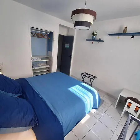 Avec Parking Каркассон