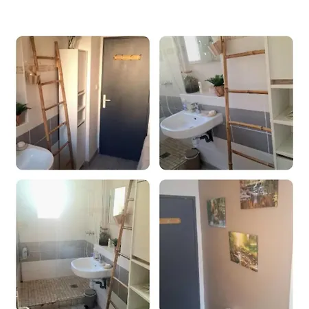 Avec Parking * Каркассон